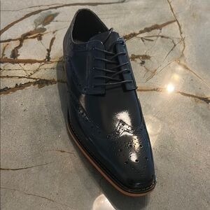 Stacy Adams Navy Oxford Shoes with Wingtip Detailing